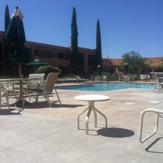 Photo taken at Courtyard by Marriott by Remco H. on 5/19/2012
