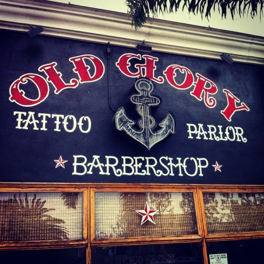 Foto scattata a Old Glory Barbershop and Tattoo da Kyle il 7/4/2012