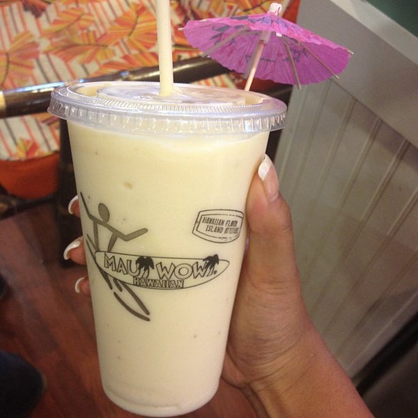 Photo taken at Maui Wowi Hawaiian Coffees &amp; Smoothies at Pier 39 by Meileena B. on 8/5/2012