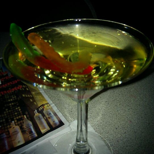 Photo prise au JoJo&#39;s Martini Lounge par Jen S. le2/25/2012