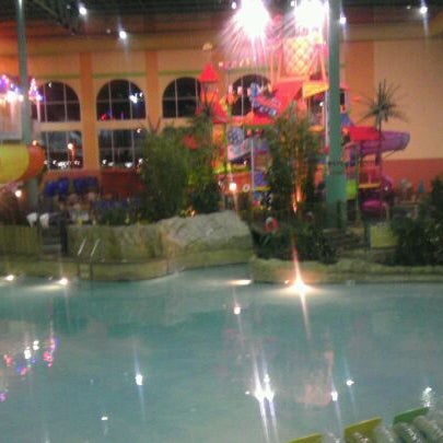 Photo taken at KeyLime Cove Indoor Waterpark Resort by Michael W. on 3/12/2012