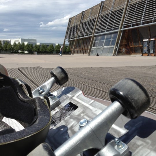 Photo taken at Skate Park de Lyon by Cupertino on 7/13/2012