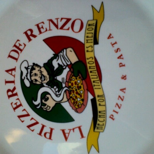 Foto tomada en La Pizzeria de Renzo  por Susan B. el 6/24/2012