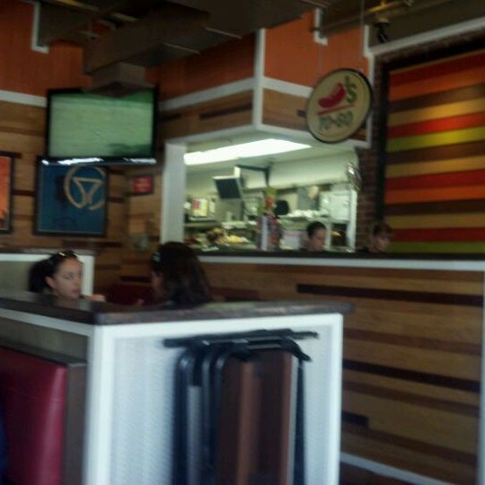 Photo taken at Chili&#39;s Grill &amp; Bar by Lori K. on 4/4/2012