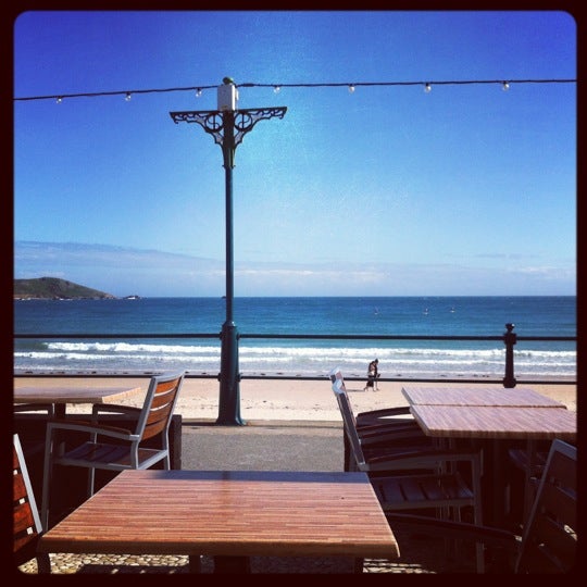 Photo taken at Oyster Box, Beach Restaurant &amp; Bar by Lucy H. on 6/3/2012