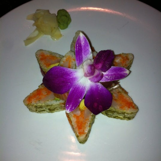 Foto tirada no(a) Sakura Garden Japanese Cuisine por Yanina V. em 5/3/2012
