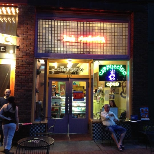 Кофейня в Фейетвилл, NC.