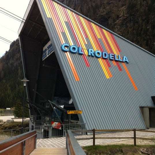 Photo taken at Funivia Col Rodella by Albergo alla Rosa F. on 5/1/2012
