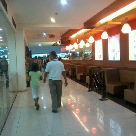 Das Foto wurde bei Plaza Kalibata (Kalibata Mall) von Wiwi Legowo W. am 7/28/2012 aufgenommen