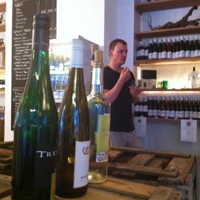 Photo taken at NOER Wine Shop, Wine Bar &amp; Wine Seminars by björn on 7/24/2012