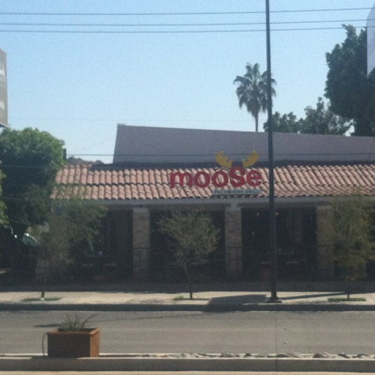 Photo taken at Moose Palominos Grill by Adauco Mit L. on 3/8/2012