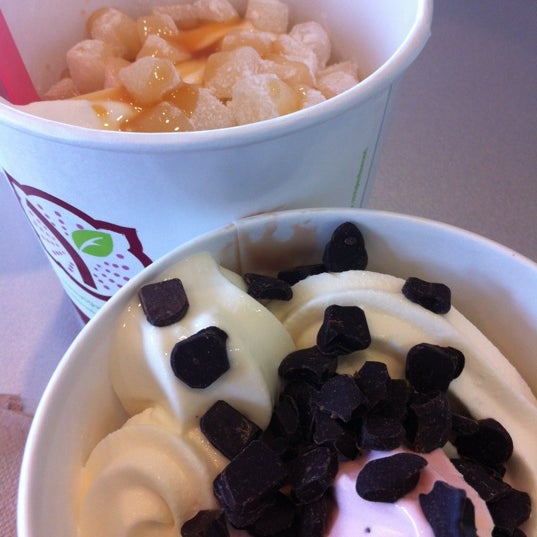 Yogurtland (Now Closed) Dessert Shop in Hagat瘫a