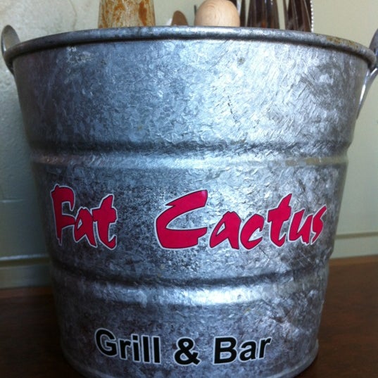 Foto diambil di Fat Cactus Grill &amp; Bar oleh Arvin S. pada 4/15/2012