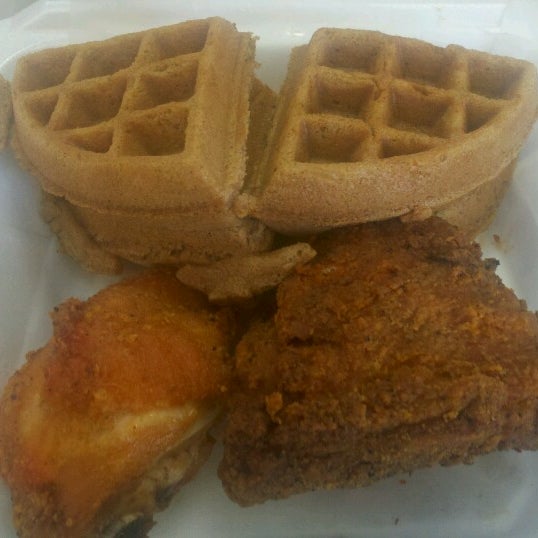 Photo taken at Doug E&#39;s Chicken &amp; Waffles by Nina C. on 9/9/2012