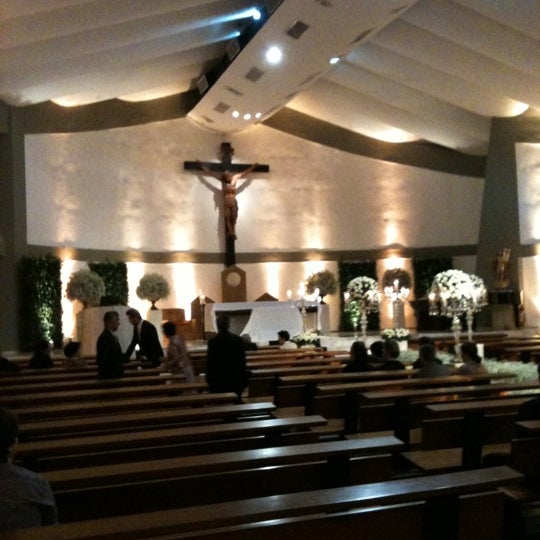 Igreja de São Pedro e São Paulo Morumbi R. Circular do Bosque, 31 Igreja de São Pedro e São Paulo Morumbi R. Circular do Bosque, 31
