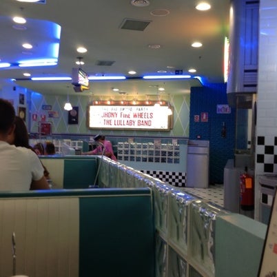 8/16/2012にTaxi de MadridがYesterday American Dinerで撮った写真