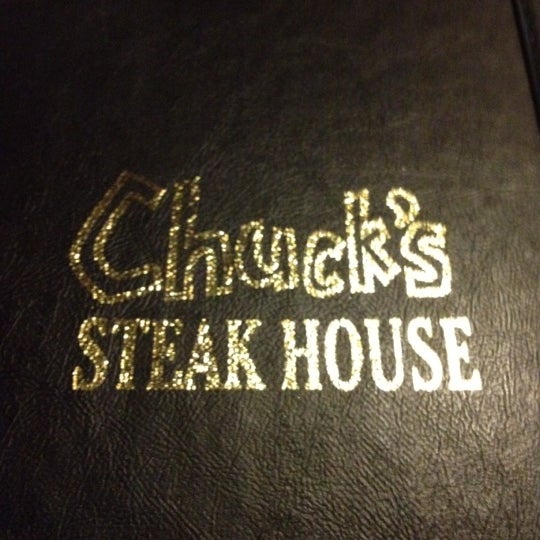 Снимок сделан в Chuck&#39;s Steak House пользователем Robert D. 8/18/2012