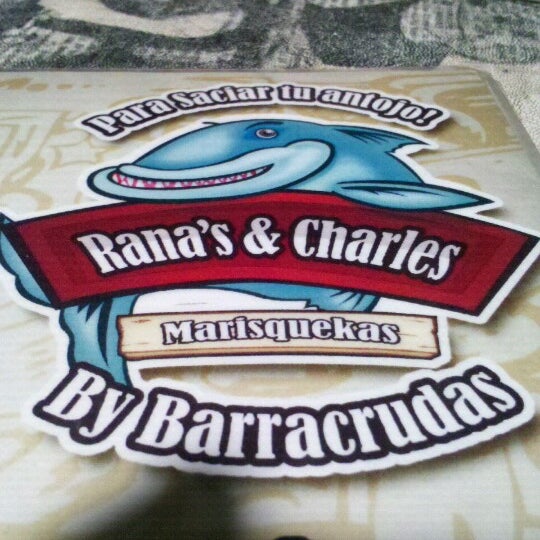 Foto tomada en Barracrudas Beach Lounge by Ranas &amp; Charles  por Felipe R. el 8/30/2012