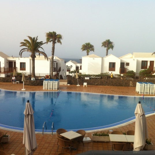 Flamingo Beach Resort Pool Bar El Chef Yaiza Canarias