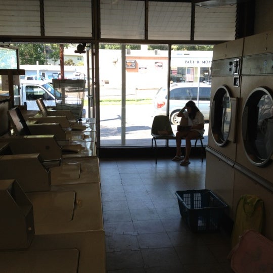 Dutch maid cleaners and laundromat 1 tip de 7 visitantes