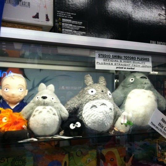 Photos at Toys"R"Us (Now Closed) Toy / Game Store in Kaimuki