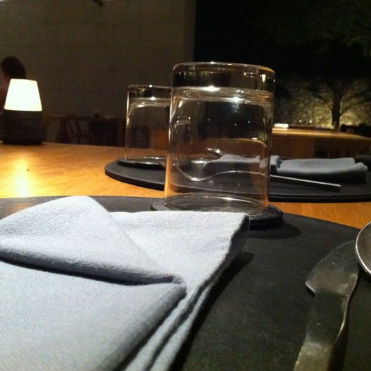Photo prise au 4K Restaurant par Mee le3/3/2012