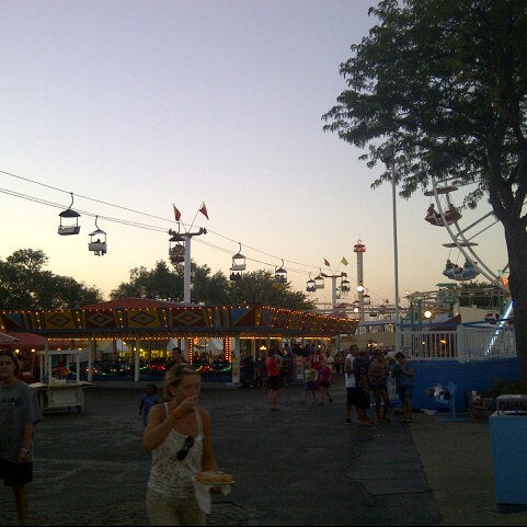 Снимок сделан в Wonderland Amusement Park пользователем Austin C. 9/2/2012