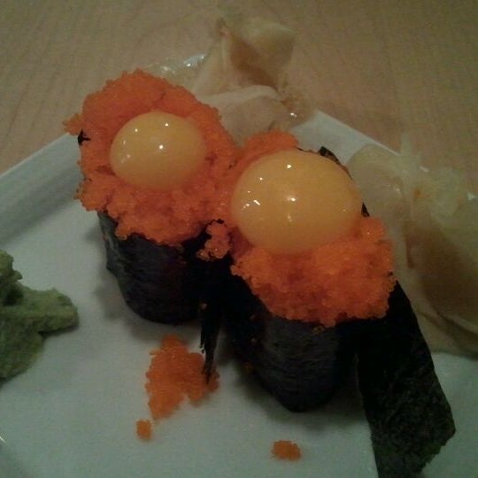 Foto scattata a Sushi Sasa da Katja R. il 4/7/2012