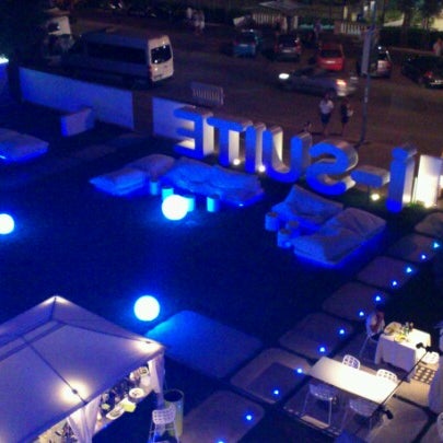 Das Foto wurde bei i-SUITE Hotel von Balazs M. am 8/20/2012 aufgenommen