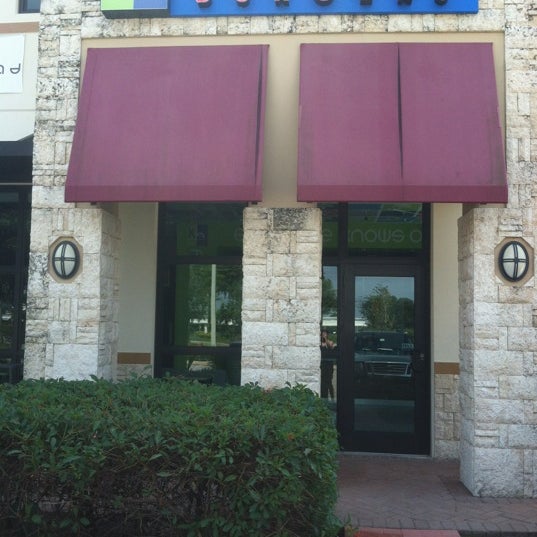 6/13/2012에 Kash L.님이 Knucklehead Burgers에서 찍은 사진