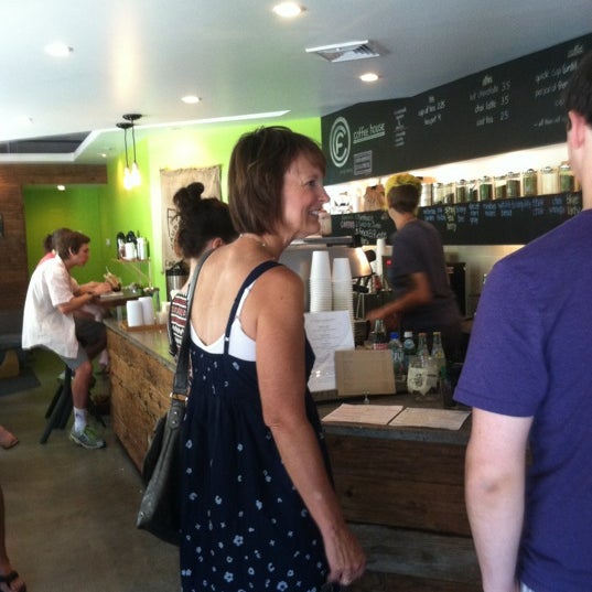 Foto diambil di OCF Coffee House oleh Bob S. pada 6/30/2012