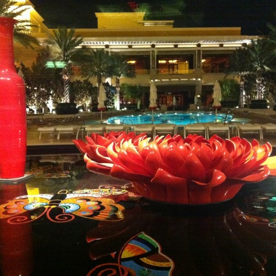 8/31/2012 tarihinde EmiliyaMziyaretçi tarafından Eastside Lounge at Encore Las Vegas'de çekilen fotoğraf