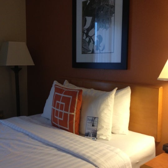 Photo taken at Fairfield Inn &amp; Suites Orlando Near Universal Orlando Resort by Alberto P. on 4/28/2012