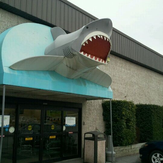 Photo taken at That Fish Place - That Pet Place by Randy M. on 2/2/2012