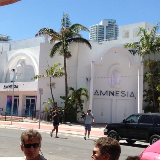 Photo prise au Amnesia Miami par DeeJay D. le3/22/2012
