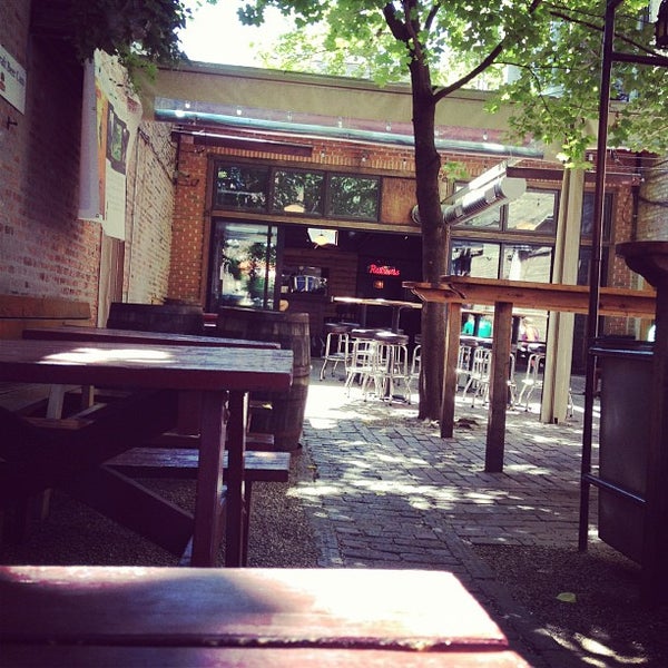 Photos at Sheffield's Beer & Wine Garden Lakeview 108 tips from