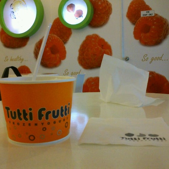 Photo taken at Tutti Frutti by Arip b. on 6/15/2012