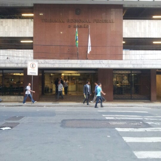 Photo prise au Tribunal Regional Federal da 2ª Região par Márcio A. le7/26/2012