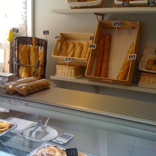 รูปภาพถ่ายที่ La Panaderia de Chueca โดย Nube de E. เมื่อ 5/20/2012