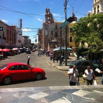 Photo taken at Centro Comercial El Parian by Ricardo V. on 8/8/2012