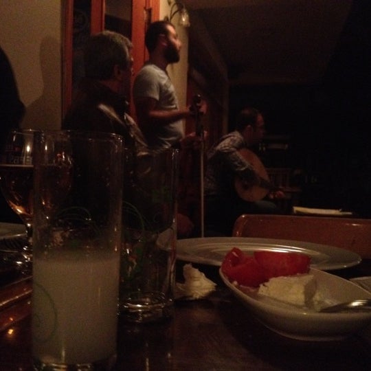 Photo taken at Su&#39;dem Restaurant by Sinan O. on 5/10/2012