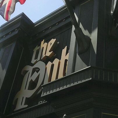 Foto scattata a The Pub Polaris da Peter S. il 5/19/2012