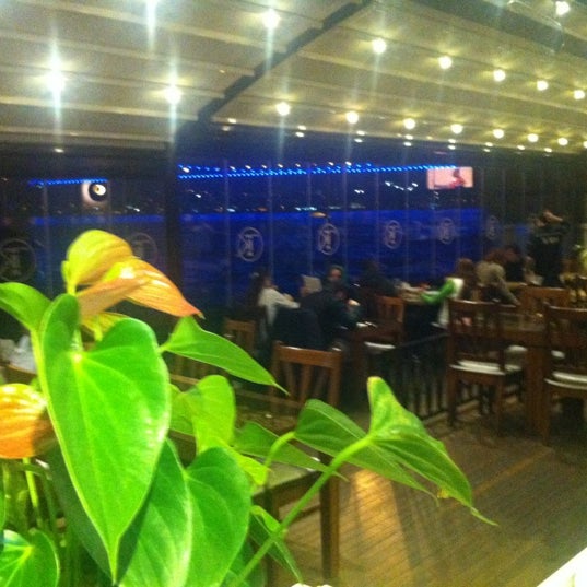 Das Foto wurde bei Taş Kahve Cafe &amp; Restaurant von Taş Kahve E. am 3/23/2012 aufgenommen