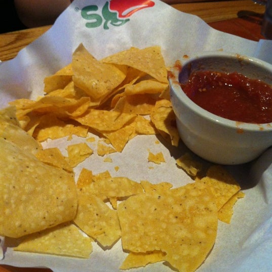 Photo taken at Chili&#39;s Grill &amp; Bar by William E. on 5/26/2012