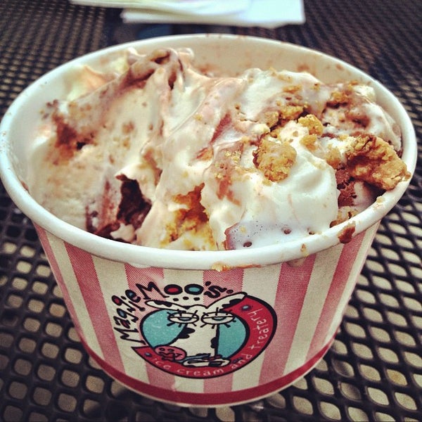 MaggieMoo's Ice Cream and Treatery Keystone at The Crossing