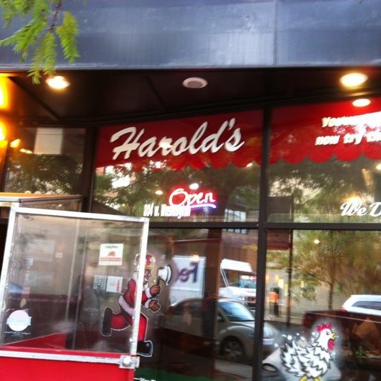 Photo taken at Harold&#39;s Chicken West Loop by RoRo on 7/14/2012