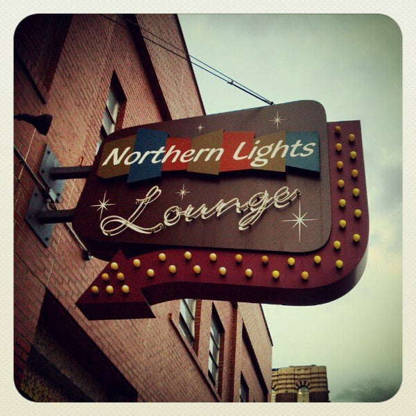 Foto scattata a Northern Lights Lounge da Timothy H. il 4/25/2012