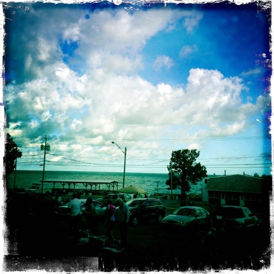 Photo taken at Rudy&#39;s Lakeside Drive-In by Aimee J. on 8/18/2012