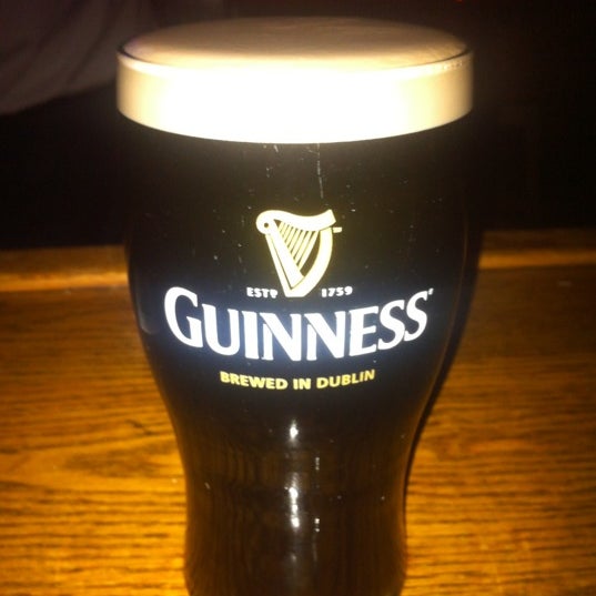Снимок сделан в The Bards Irish Bar пользователем John C. 7/10/2012