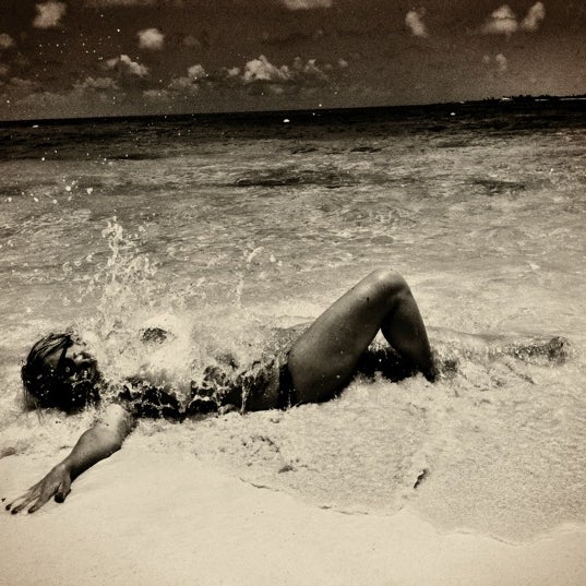 7/7/2012にmelissa h.がSandy Toes, Rose Islandで撮った写真